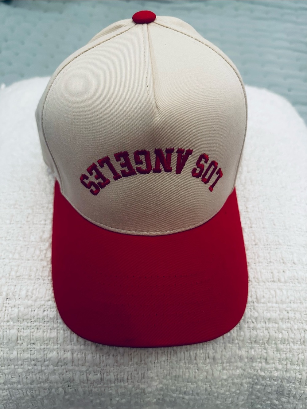 Los Angeles Two-Tone Baseball Cap - Red and Cream